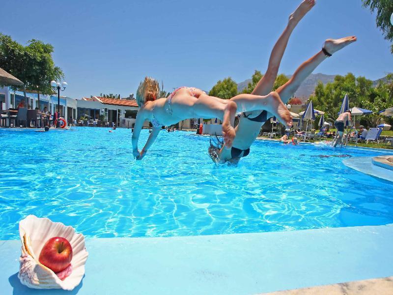 Cooee Corissia Harmony Hotel جورجيوبوليس المظهر الخارجي الصورة